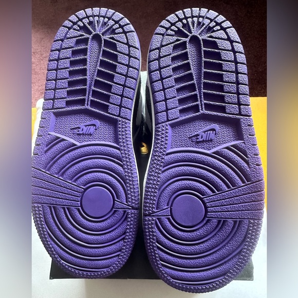 Brand new never worn Jordan 1 Mid SE Purple; size 10c - Picture 10 of 13